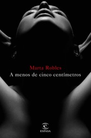 Libro A menos de cinco centimetros (2017)