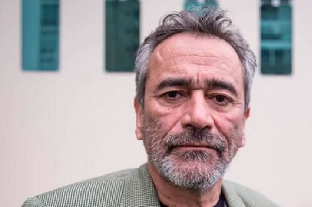 Libro En El Lejero